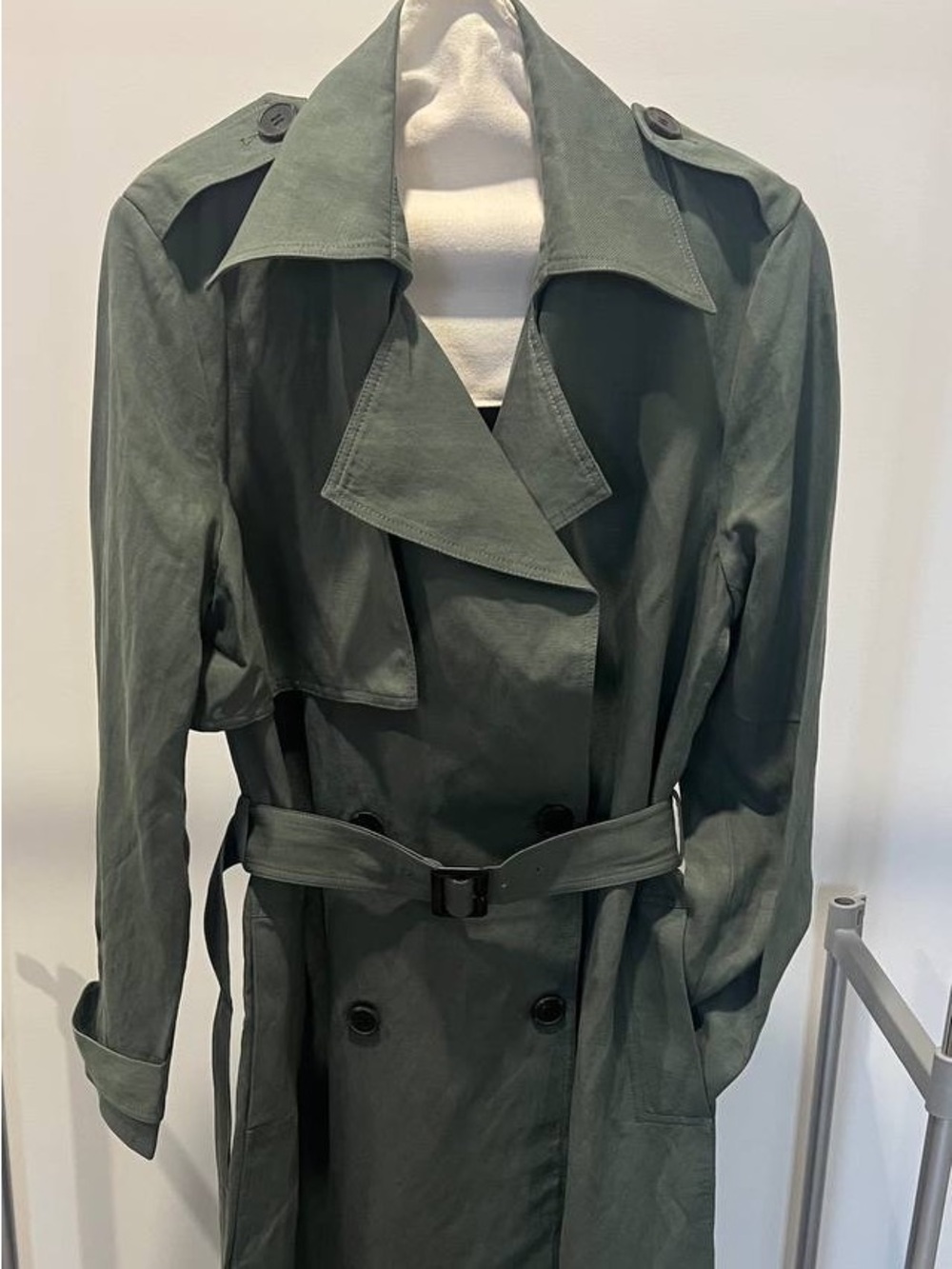 St Agni summer trench coat in green colour - excellent cond, size XS (runs big)